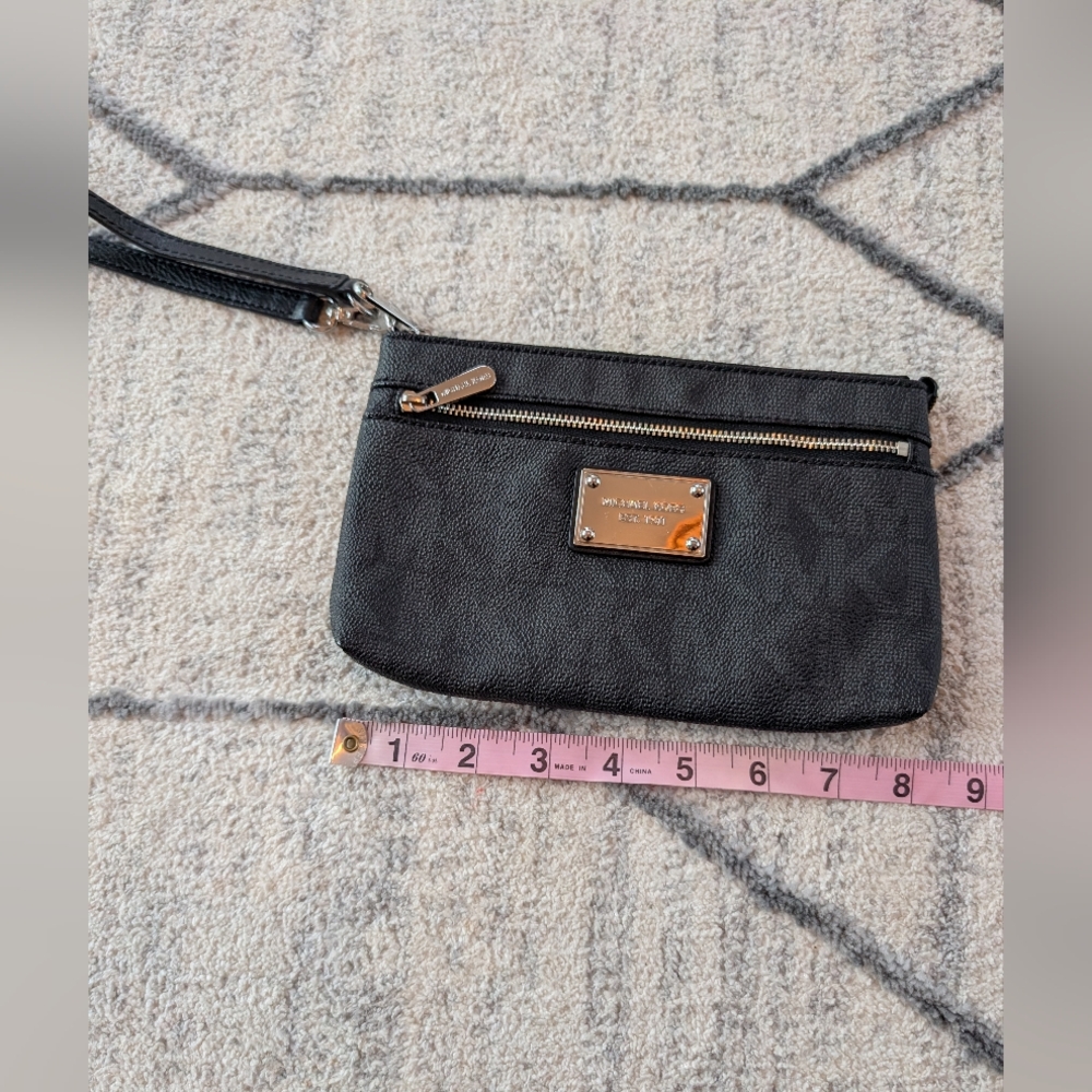 Michael Kors MK Jet Set Large Black Saffiano Leather Wristlet - EUC